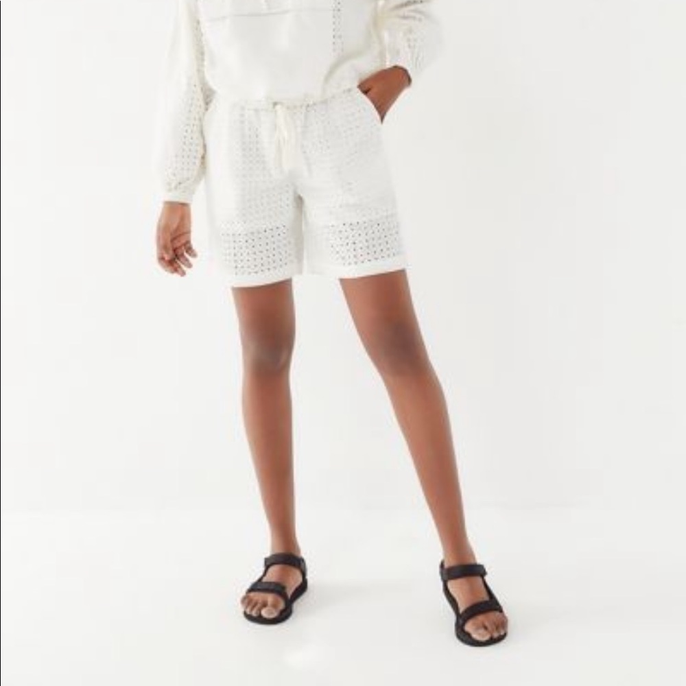 Urban Outfitters eyelet ivory mom shorts high rise